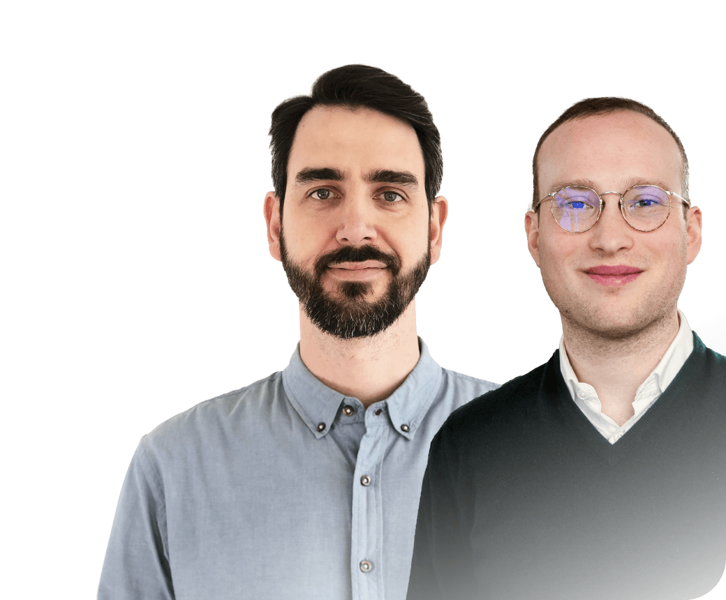 Beratung – zeigt Menschen als Ansprechpartner; nenne ihren Namen und ihre Funktion.
Zwei Männer lächeln in die Kamera.