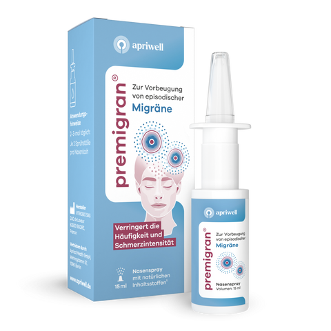 Produktbild
Premigran Nasenspray zur Vorbeugung von episodischer Migräne. Die Packung zeigt eine stilisierte Darstellung eines Kopfes mit Punkten im Stirnbereich, die Migräne anzeigen. Darunter steht "Verringert die Häufigkeit und Schmerzintensität". Es wird als Nasenspray mit natürlichen Inhaltsstoffen beworben und hat ein Volumen von 15 ml. Die Anwendungshinweise empfehlen 2-3 Mal täglich je 2 Sprühstöße pro Nasenloch.